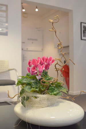 Zahnärztin Dr. Annett Richter, Hamburg Barmbek, eine Praxis die nicht nach Zahnarzt riecht, moderne Zahnmedizin auf dem neuesten Stand der Wissenschaft Zahnärztin Dr. Annett Richter, Hamburg Barmbek, eine Praxis die nicht nach Zahnarzt riecht, moderne Zahnmedizin auf dem neuesten Stand der Wissenschaft