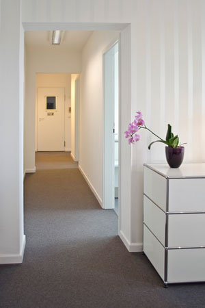 Zahnärztin Dr. Annett Richter, Hamburg Barmbek, eine Praxis die nicht nach Zahnarzt riecht, moderne Zahnmedizin auf dem neuesten Stand der Wissenschaft, Zahnerhaltung durch minimalinvasive Füllungstherapie, ästhetische Zahnumformung, hochwertiger Zahnersatz, Endodontie (Wurzelbehandlung), Parodontologie, Kinderbehandlung, Schnarchschutz, Bleaching, Hypnose Zahnärztin Dr. Annett Richter, Hamburg Barmbek, eine Praxis die nicht nach Zahnarzt riecht, moderne Zahnmedizin auf dem neuesten Stand der Wissenschaft, Zahnerhaltung durch minimalinvasive Füllungstherapie, ästhetische Zahnumformung, hochwertiger Zahnersatz, Endodontie (Wurzelbehandlung), Parodontologie, Kinderbehandlung, Schnarchschutz, Bleaching, Hypnose